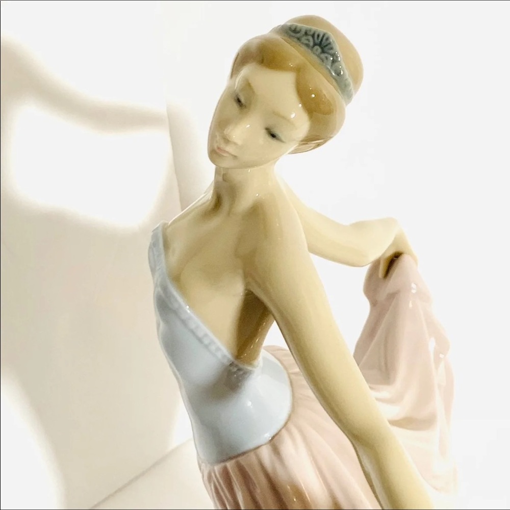 🌟Lladro “Dancer”🌟 - Picture 5 of 9